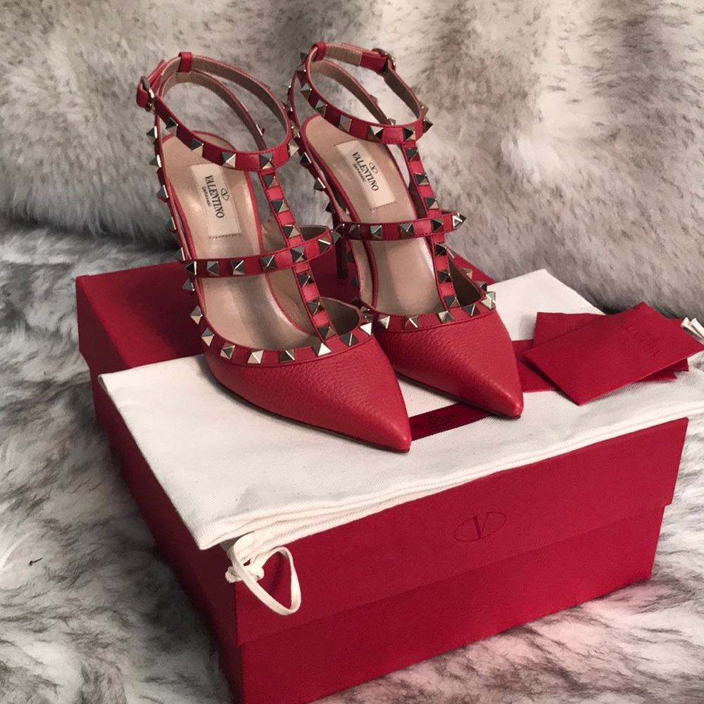 Valentino Garavani RockStud T-Strap Pump